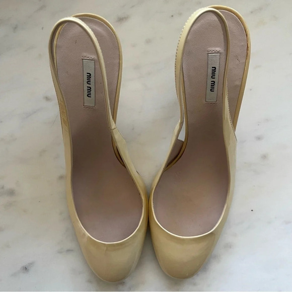 Miu Miu butter yellow patent leather sling back heel - Picture 3 of 9